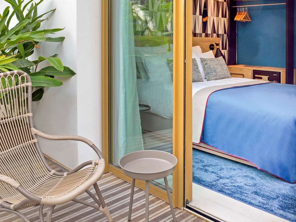 Adagio Premium Center 4*