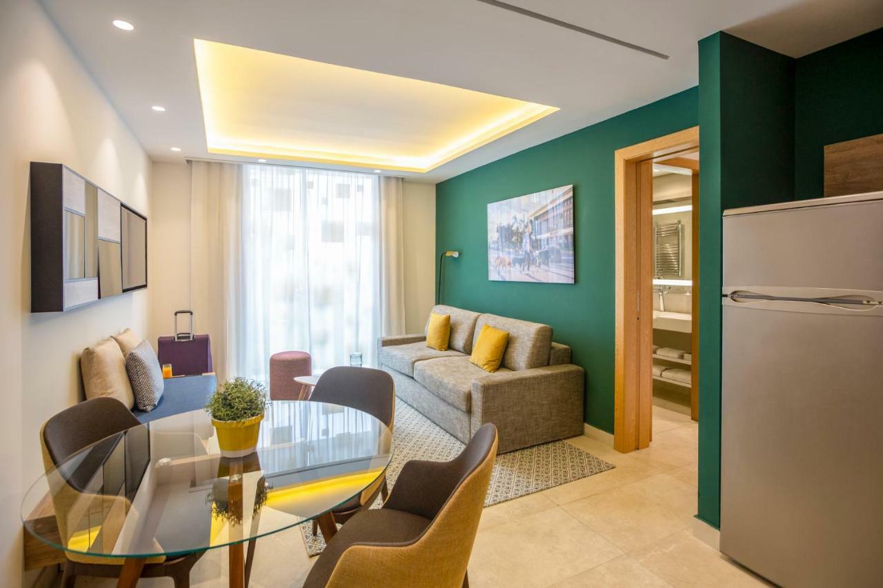 Adagio Center Apartahotel 4*
